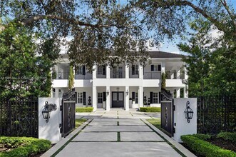 8551 SW 102nd St in Miami, FL - Building Photo - Building Photo