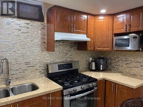 1521 Dusty Dr in Pickering, ON - Building Photo - Building Photo