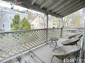 30 Hobson St, Unit 2 in Boston, MA - Foto de edificio - Building Photo
