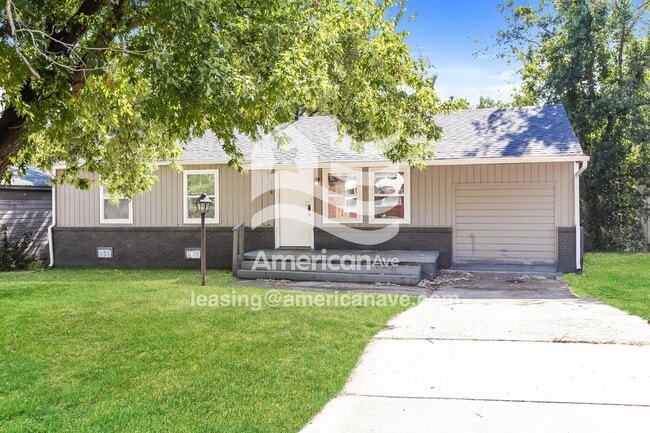 property at 328 W 46th Pl N