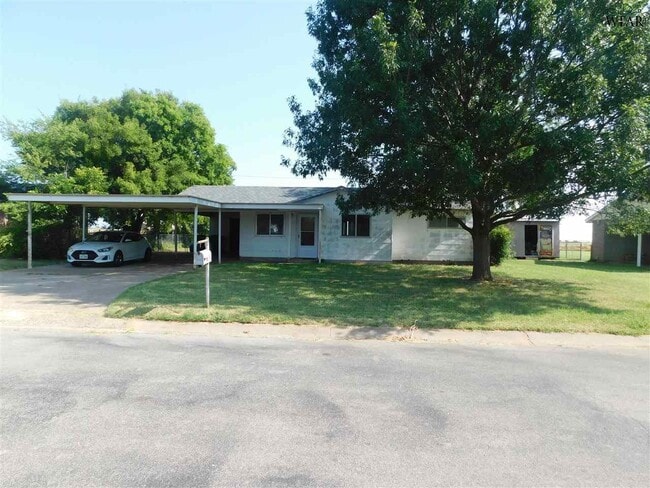 103 Vaughn St in Burkburnett, TX - Foto de edificio - Building Photo