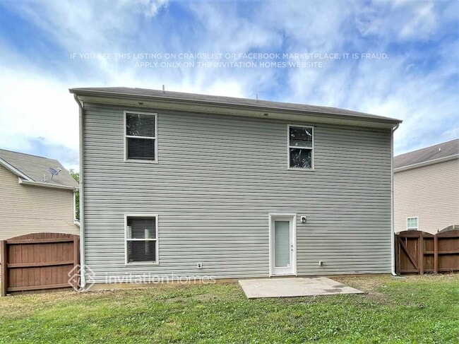 13506 Anne Browers Rd in Charlotte, NC - Foto de edificio - Building Photo