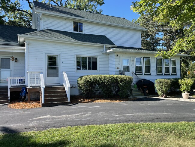 N5385 Co Rd V, Unit #1