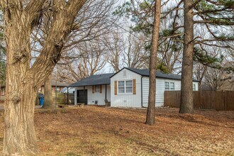 2527 S Oswego Ave in Tulsa, OK - Building Photo - Building Photo