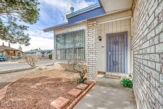 10901 Joe Dimaggio Cir in El Paso, TX - Building Photo - Building Photo