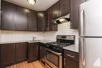 516 W Cornelia Ave in Chicago, IL - Foto de edificio - Building Photo