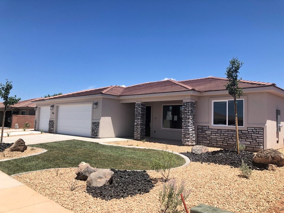 199 2680 W St in Hurricane, UT - Building Photo