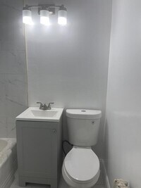 4037 Edgewood Rd photo'