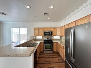 8584 Peaceful Dreams St in Las Vegas, NV - Building Photo - Building Photo