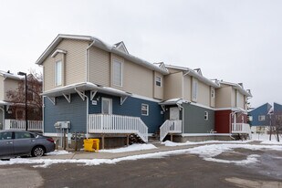 4849 Hubalta Rd SE in Calgary, AB - Building Photo