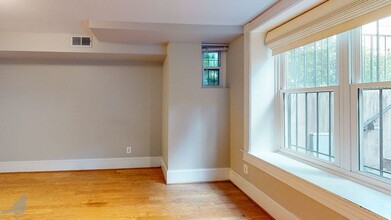 2032 16th St NW in Washington, DC - Building Photo - Building Photo