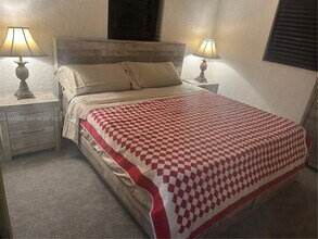 6201 SW 38th Ct in Davie, FL - Building Photo - Building Photo