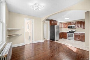 156 Beech St in Yonkers, NY - Building Photo