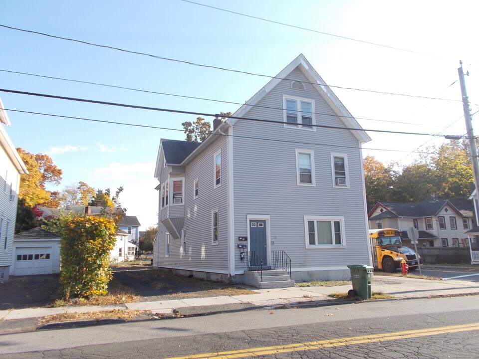 26 Valley St-Unit -1st Floor in Wallingford, CT - Building Photo