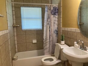 6802 Paris St in Houston, TX - Building Photo - Building Photo