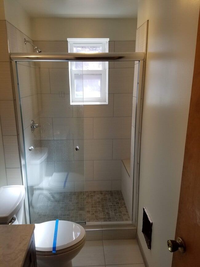 17 Welsford St in Pittsburgh, PA - Foto de edificio - Building Photo