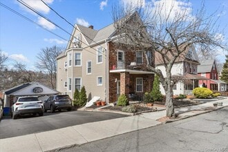 7 Oak Ave in Tuckahoe, NY - Building Photo - Building Photo