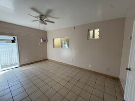 6006 Makee Ave in Los Angeles, CA - Building Photo