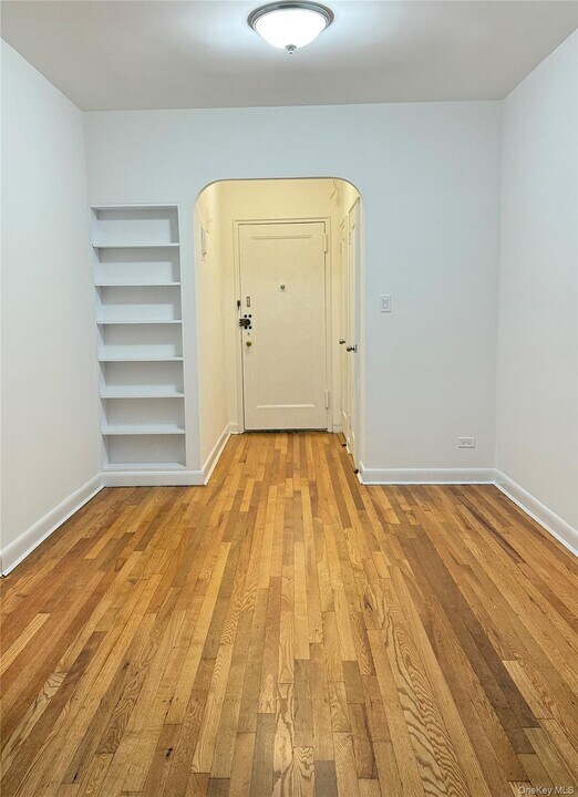 63-60 102nd St in Queens, NY - Building Photo