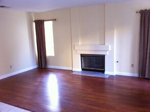 739 Avenida Abeja in San Marcos, CA - Building Photo - Building Photo