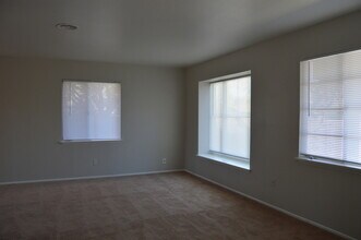 2156 57th Ave in Sacramento, CA - Building Photo - Building Photo