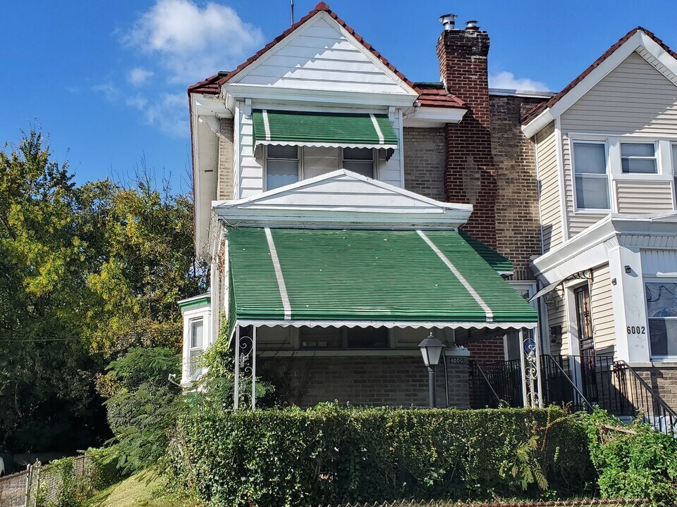 6000 N 19th St in Philadelphia, PA - Foto de edificio