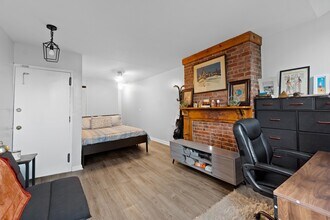 130 Adams St in Hoboken, NJ - Building Photo - Building Photo