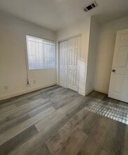 159 E 83rd St in Los Angeles, CA - Building Photo - Building Photo