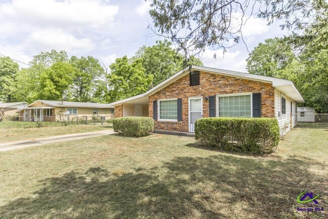 316 Oklahoma Ave in Warner Robins, GA - Building Photo - Building Photo