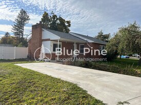 108 Horrocks Dr in Blackfoot, ID - Building Photo