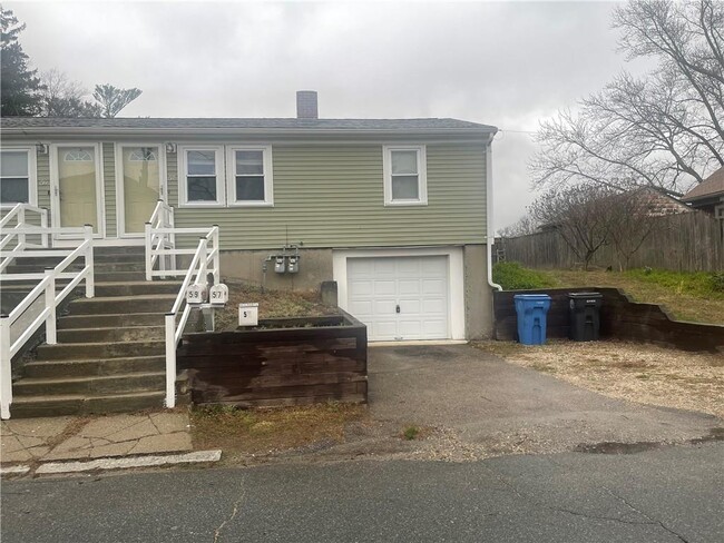 57 Kneeland St in Cranston, RI - Building Photo - Building Photo