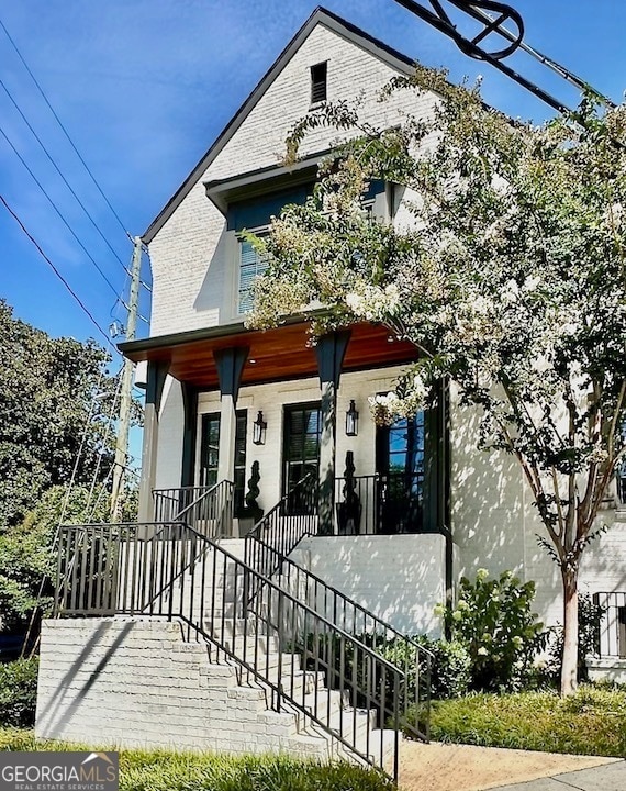 property at 4001 Haverhill Dr NE