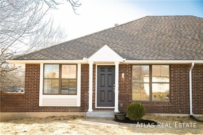 1500 SW Sunset St in Blue Springs, MO - Building Photo - Building Photo