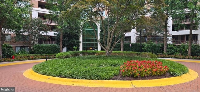 property at 10101 Grosvenor Pl