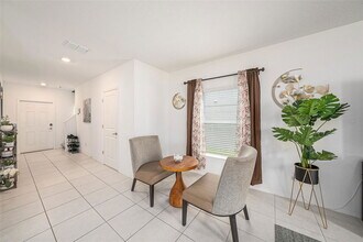 6300 Beverly Hls Dr in Zephyrhills, FL - Building Photo - Building Photo