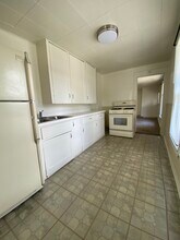 1247 Quarry Ave NW, Unit Apt 2 in Grand Rapids, MI - Foto de edificio - Building Photo