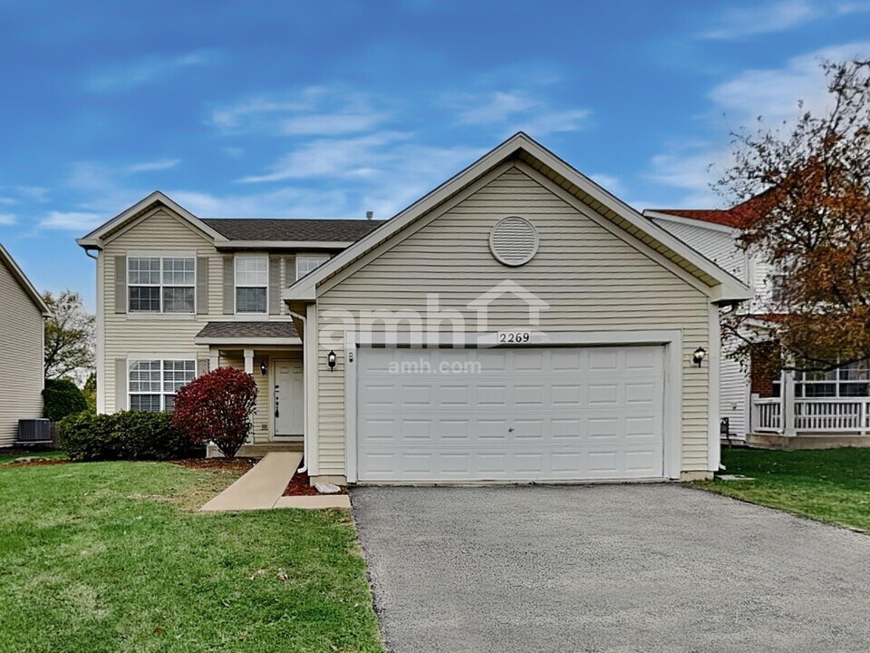 2269 Jason Dr in Montgomery, IL - Building Photo