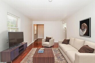 20231 Crystal Ave in Euclid, OH - Building Photo - Building Photo