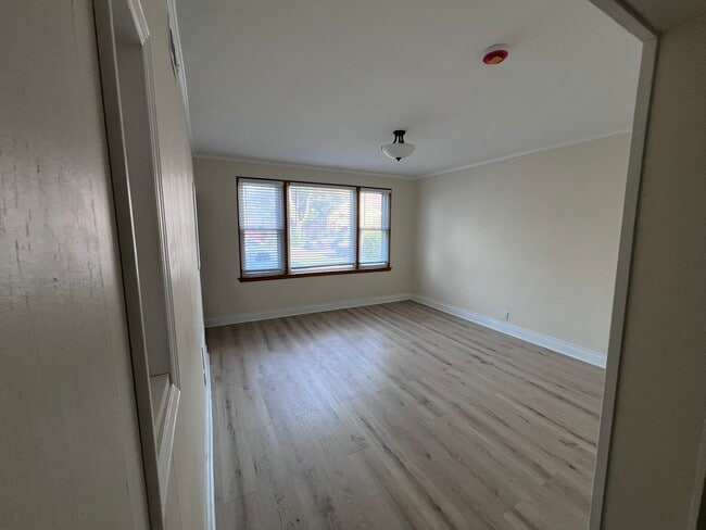 property at 5104 S Kilpatrick Ave