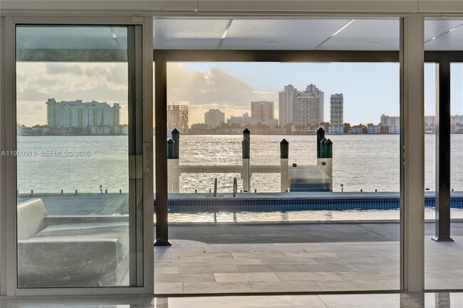 property at 1101 S Shore Dr