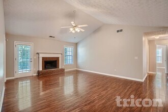 515 Plantation Creek Dr, Unit 307 in Loganville, GA - Building Photo - Building Photo