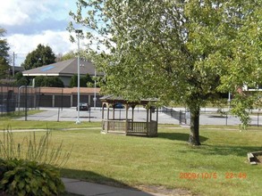 Indian Ridge Apartments in Davenport, IA - Foto de edificio - Building Photo