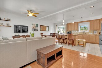 6100 Leewood Dr in Alexandria, VA - Building Photo - Building Photo