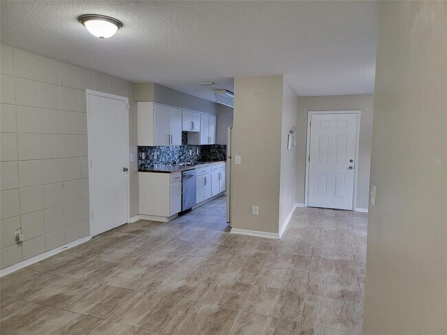 2608 E 9th Ave in Tampa, FL - Building Photo - Building Photo