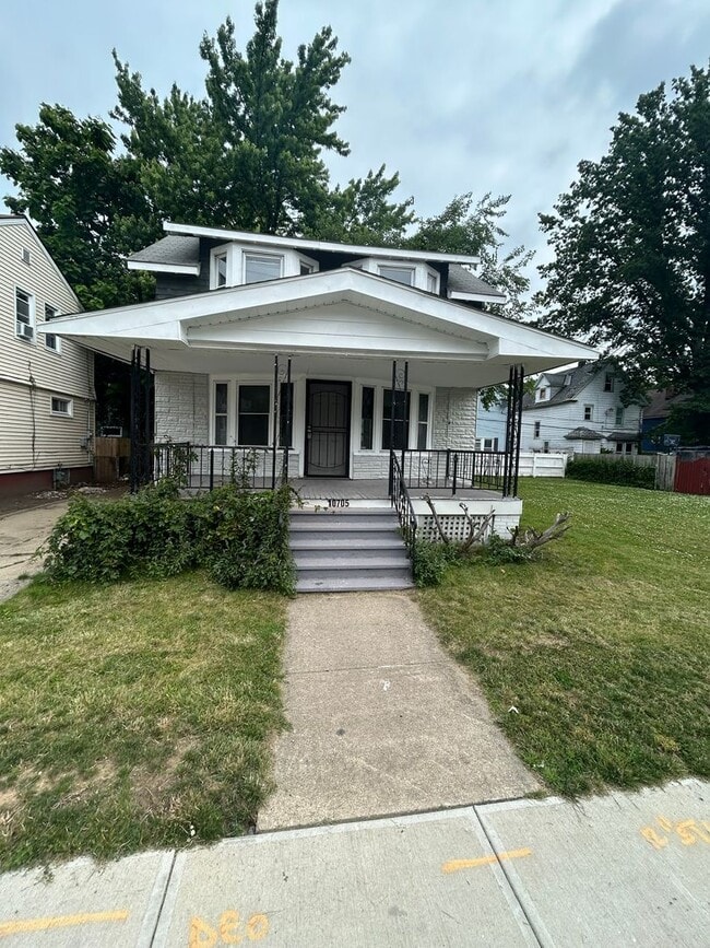 property at 10705 Greenlawn Ave