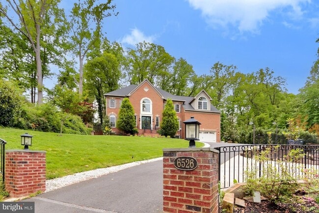6526 Dearborn Dr