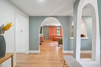 1500 Country Club Dr in Riverside, CA - Foto de edificio - Building Photo