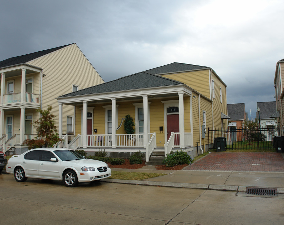 811 St Andrew St in New Orleans, LA - Foto de edificio