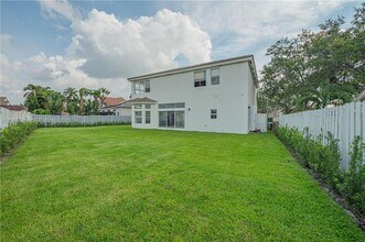 5371 SW 32nd Terrace in Fort Lauderdale, FL - Building Photo - Building Photo