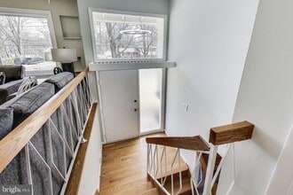 14316 Woodcrest Dr in Rockville, MD - Building Photo - Building Photo
